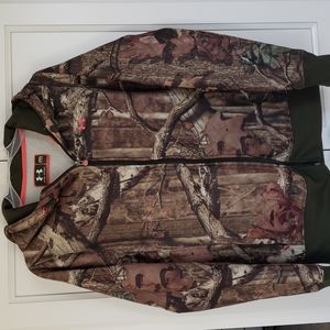 M Under Armour Camouflage Jacket